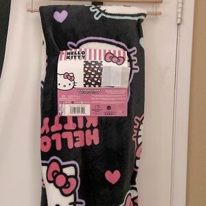 Hello Kitty, silk touch throw